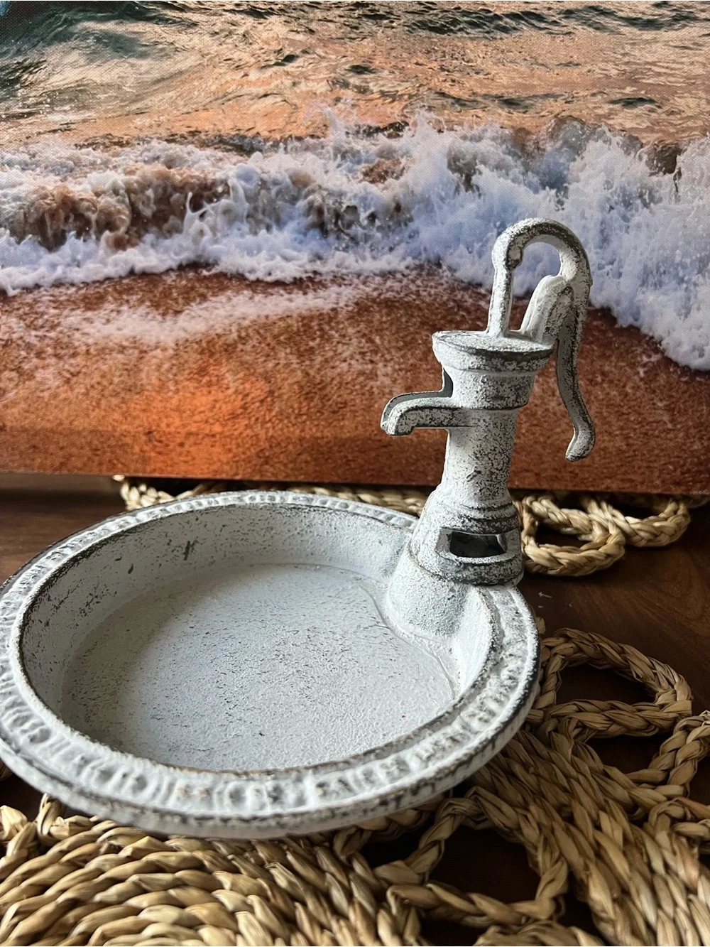 Vintage-Style White Cast Iron Soap Dish with Pump Accent